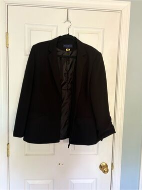 Preston & York Black Women's Tailored Blazer